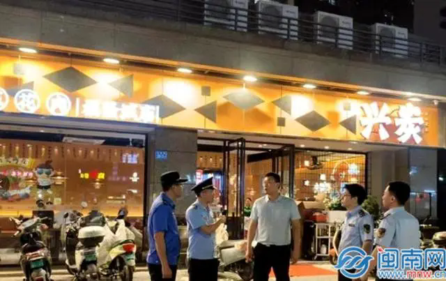 龍文區多部門聯合三舉措舉措開展餐飲油煙專項整治行動